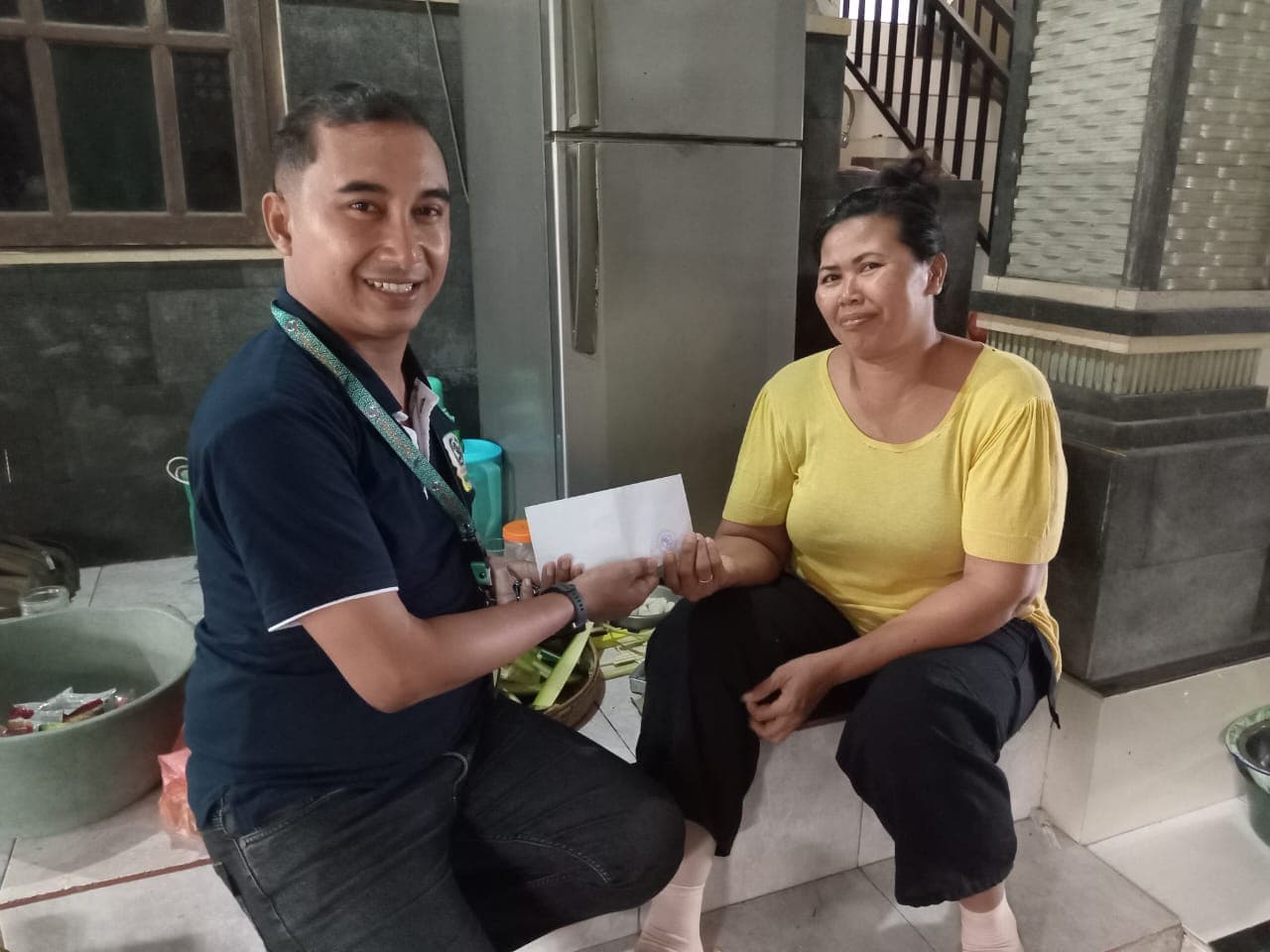 Menjenguk anggota habis operasi di kaki